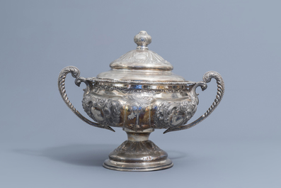 A Spanish silver Historisicm tureen and cover, 915/000, 20th C.