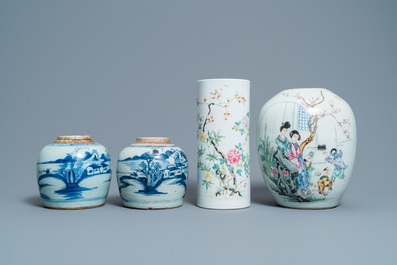 A pair of Chinese blue and white jars, a famille rose hat stand and a ginger jar, 18th/19th C.