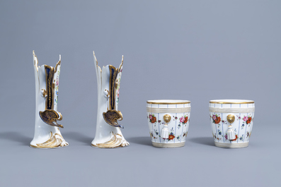 An interesting and varied collection of gilt and polychrome old Paris porcelain, 19th C.