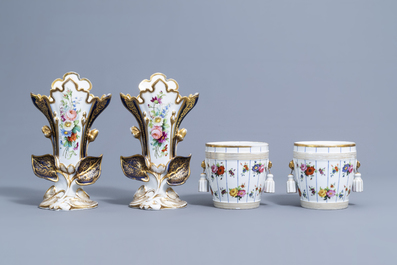 An interesting and varied collection of gilt and polychrome old Paris porcelain, 19th C.