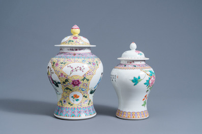 Two Chinese famille rose vases and covers and a plate with figures in a garden, Republic, 20th C.