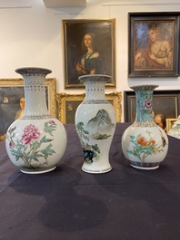 A varied collection of Chinese famille rose and qianjiang cai vases, 20th C.