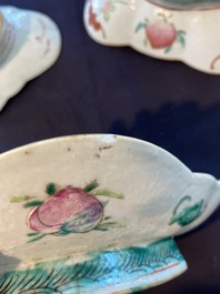 A varied collection of Chinese famille rose porcelain with floral design, 19th/20th C.