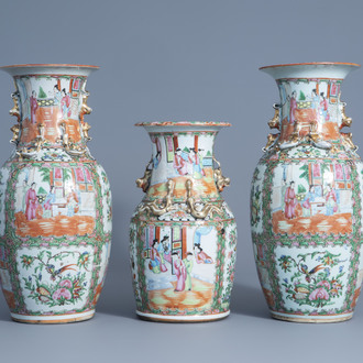 Three Chinese Canton famille rose vases, 19th/20th C.