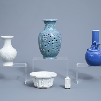 A varied collection of Chinese monochrome porcelain wares, 19th/20th C.