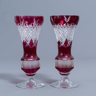 A pair of red overlay crystal cut vases, Val Saint Lambert, 20th C.