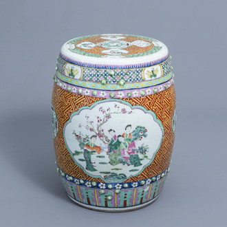 A Chinese famille rose garden seat with ladies on a terrace, 19th C.