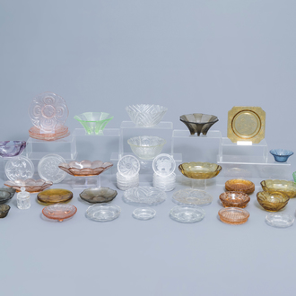 A varied collection of clear and coloured glass and crystal items, a.o. Val Saint Lambert, 20th C.