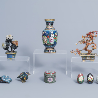 A varied collection of Chinese cloisonné wares, 20th C.