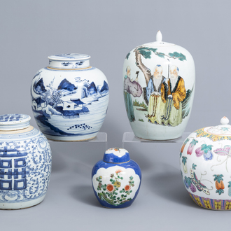 Five various Chinese famille rose, verte, blue, white and qianjiang cai jars and covers, 19th/20th C.