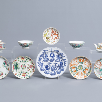 Een gevarieerde collectie Chinees blauw-wit, qianjiang cai and famille rose porselein, 19de/20ste eeuw
