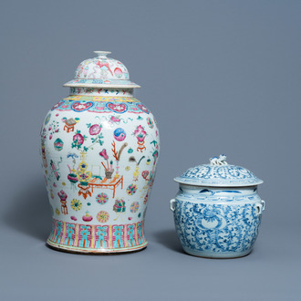 A Chinese famille rose 'antiquities' vase and cover and a blue and white jar and cover with floral design, 19th/20th C.
