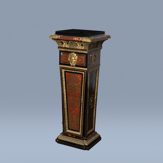 A French Historicism gilt mounted tortoiseshell and brass marquetry Boulle pedestal with marble top, 19th C.
