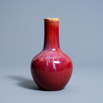 A Chinese flambé glazed bottle vase, 19th/20th C.