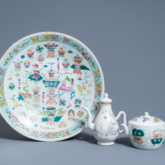 A Chinese famille rose 'antiquities' charger and two famille rose and qianjiang cai teapots and covers, 19th/20th C.
