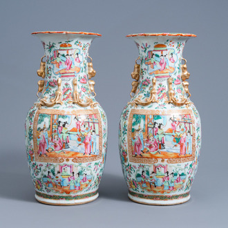A pair of Chinese Canton famille rose vases with palace scenes, 19th C.