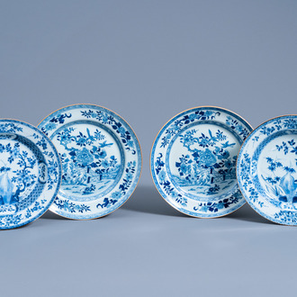 Two pairs of Chinese blue and white plates with floral design, Yongzheng/Qianlong