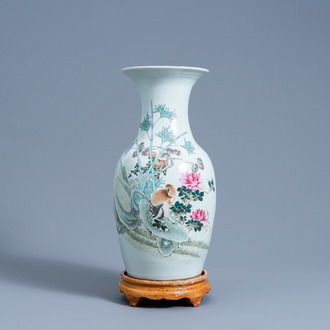 A Chinese qianjiang cai vase with a quail among blossoming branches, 19th/20th C.