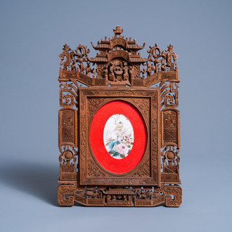 A finely carved Chinese wood frame with rice paper painting, Canton, 19th C.
