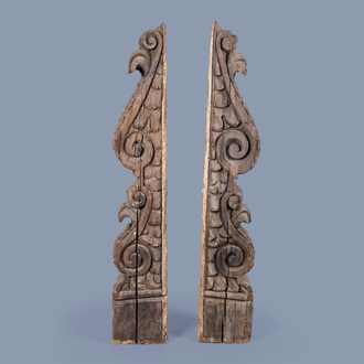 A pair of large carved oak corbels with floral design, Flanders or France, 18th/19th C.