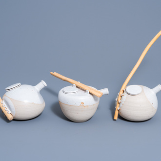 Frits Vandenbussche (1942): Three partly glazed stoneware teapots and covers with wood handles, 20th C.