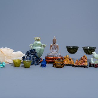 A varied collection of Chinese sculptures and objects in various precious stones, 20th C.