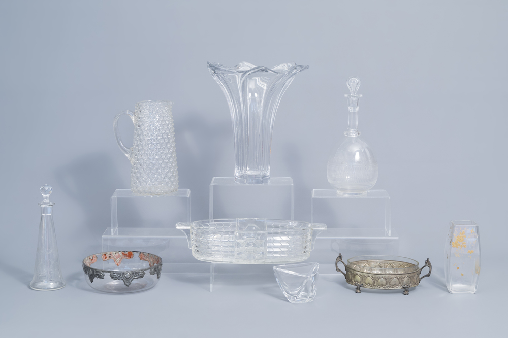 An interesting and varied collection clear glass and crystal items, a.o. Val Saint Lambert and Art Vannes, ca. 1800. and later