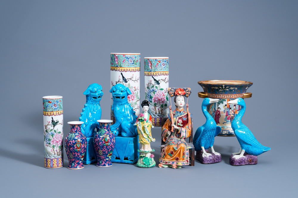 A varied collection of Chinese famille rose and turquoise glazed porcelain, 20th C.